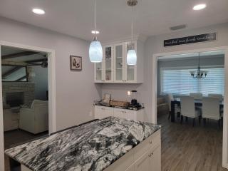Manatee River Bungalow - 3 Riverwalk Home - 9
