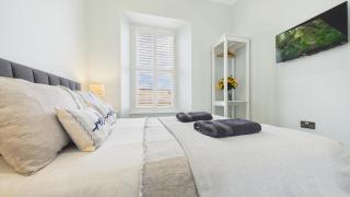 No 6 Croft House - 1 Bedroom Apartment - Tenby - 2