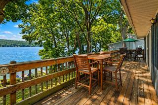 60' Honeoye Lakefront Dock Kayaks Lake Views - 4