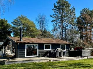 Summer House With Wilderness Bath By Kårup Forest - 8