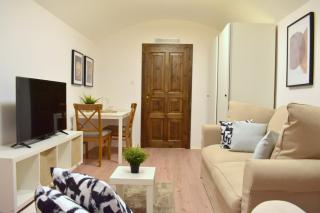 Modern home in hip&central area! - 3