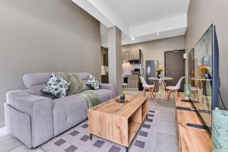 Chic Urban 1 Bed in the Heart of Rosebank - 5 min Walk to Mall - 6