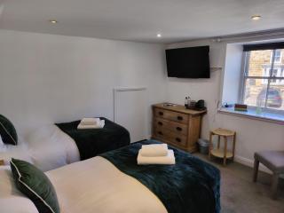 The Downe Arms Inn - 4