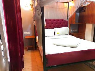 Enkei Suites Accommodations - 2