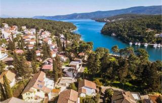 Gorgeous Apartment In Vrboska With Wifi - 5