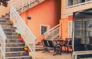 Gorgeous Apartment In Vrboska With Wifi - 2
