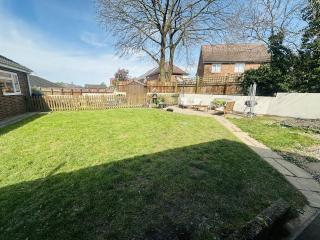 A convenient 2 bed annexe - dog friendly with parking - 3