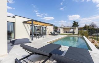Amazing Home In Tar - 1