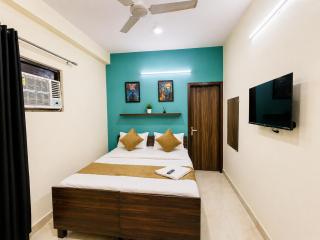 Hotel Anmol Stay- Near Saket Metro Station - 9