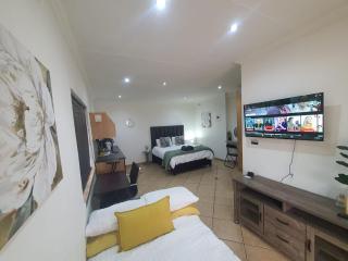 Waverley Pumpkin House Self Catering Unit 4 - 3