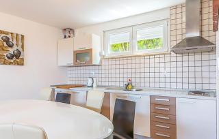 Gorgeous Apartment In Medulin With Wifi - 3