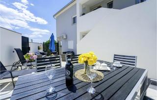 Amazing Apartment In Krnica - 3
