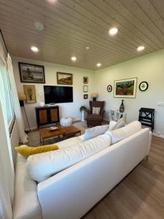 Ateljee -- peaceful one-bedroom apartment by the lake - 6