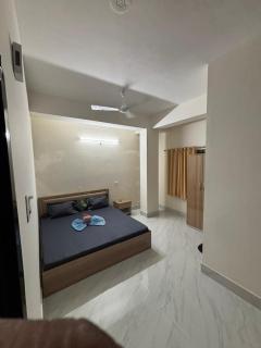 The Elegance Inn Lodge - 3