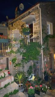 Maison de charme avec terrasse hauteurs d ota - 8
