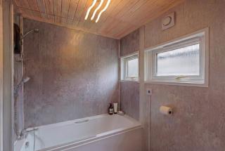 18 Bucklands Stylish Chalet, Bideford Bay, Starlink WiFi - 9