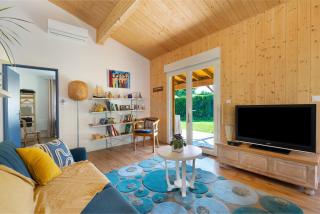 Maison en bois à la campagne - 4