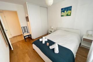 Spacious apartment close to attractions - 1