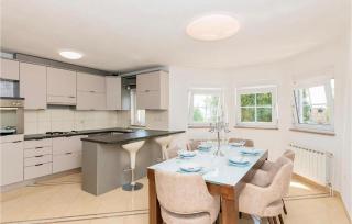 Gorgeous Home In Postranje - 1