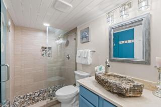 Edgewater Golf Villas #119 by Book That Condo - 6