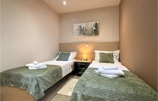 2 Bedroom Gorgeous Apartment In Tucepi - 2