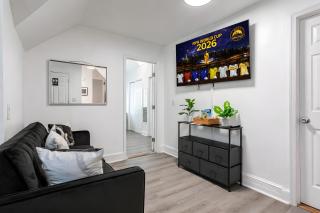 Penthouse 4BR — 4BR/2BA/9 Beds - 0