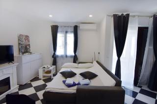 Stylish renovated vacation flat with terrace - 2