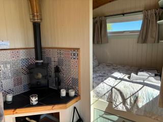 Fauld O Wheat Shepherds Hut , Loch Ken ,Off Grid - 5