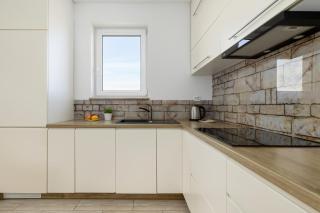 Raginisa Superior Apartment by BookingHost - 8