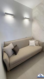 Villa White 6 - 3