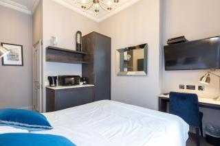 Contemporary Suite, Comfort-Relax and Unwind - 9