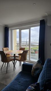 Exquisite Sea View Apartment in Salthill, Galway - 8