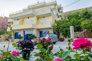 Sunny Holiday - 6