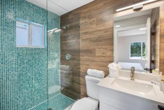 Miami 4BR Family Home | Patio + Parking - 6