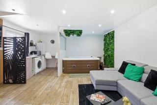 Suite Cinema et SPA - Jaccuzi et Grande terrasse proche aéroport CDG - 9
