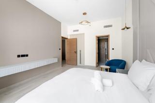 Luxurious 1 Bedroom Retreat with pool gym and game - 1