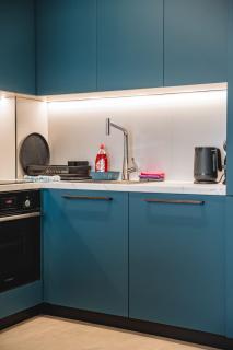 Luxury Waterfront Apartment - 6