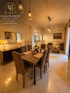 Casa Blanco Metro Port Suites - 9