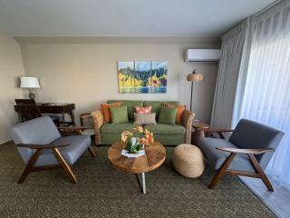 Relaxing Ocean View Condo Pono Kai Resort E102 - 8