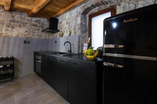 PS Heritage Stone House - 6