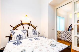 Central Luxury Yacht-Style Old Town - 5
