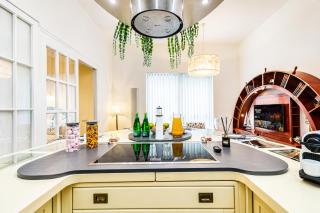 Central Luxury Yacht-Style Old Town - 8