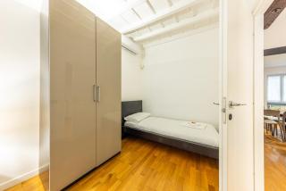 Spacious 3 Bedroom 2 Bathroom Apartment near Metro Crocetta Milan city center - 1