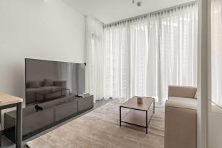 Modern 1BR in The Crest with pool and gym - 9