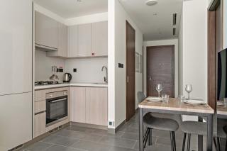 Modern 1BR in The Crest with pool and gym - 8