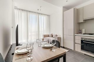 Modern 1BR in The Crest with pool and gym - 3