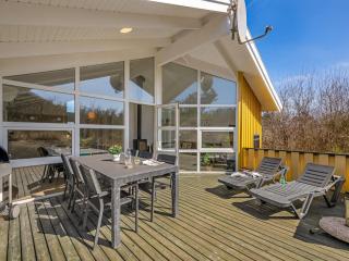 Holiday Home Midja - 800m from the sea by Interhome - 2