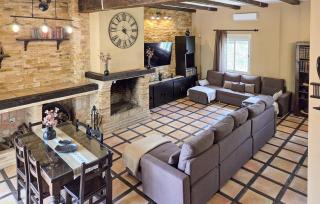 Awesome Home In La Carolina - 8
