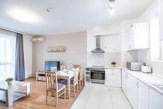 Prime Stay - Bright 2 Bedroom Family Apartment - 5