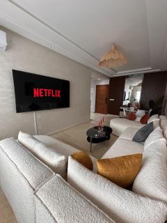 Cozy and quiet stay close to amenities - 8